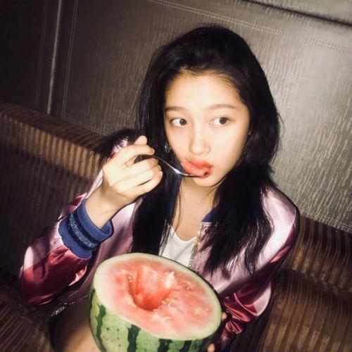 娱乐八卦吃瓜背景图片